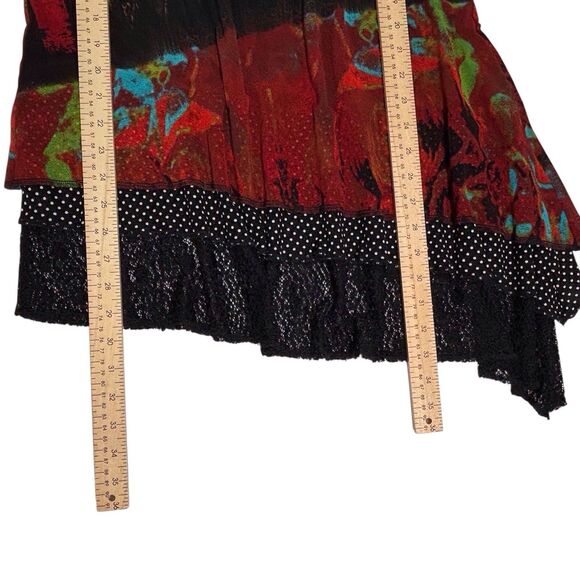 Calessa Graphic Art Print Tunic Red Black Size 1X Asymmetric Lace Hem Lagenlook - Picture 9 of 11